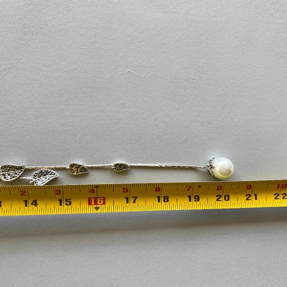 Silver Tone Long Crystal Leaves Pearl Drop Necklace - Picture 8 of 10